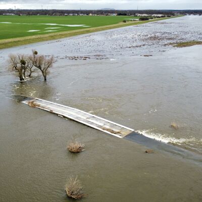 Bild vergrößern: Gübs - neue Steinerne Brücke